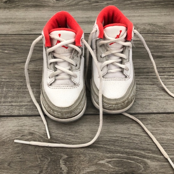 Jordan Kids Retro 3 Sneakers - Picture 3 of 6